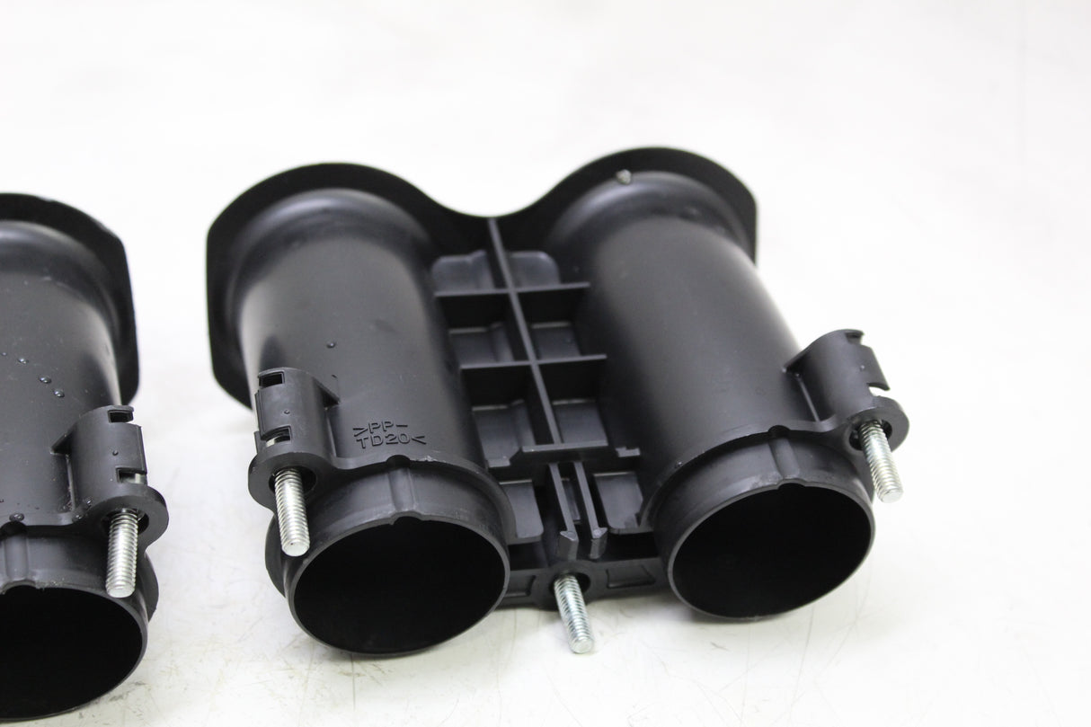 2017 Yamaha FZ10 OEM AIRBOX INTAKE VELOCITY STACKS