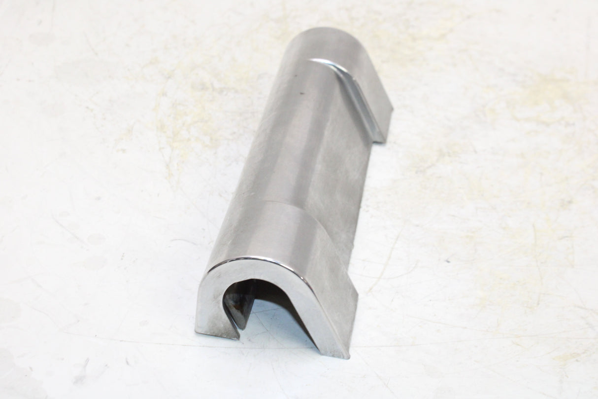 2007 Yamaha V Star 650 XVS650 OEM FRONT TURN SIGNAL BRACKET