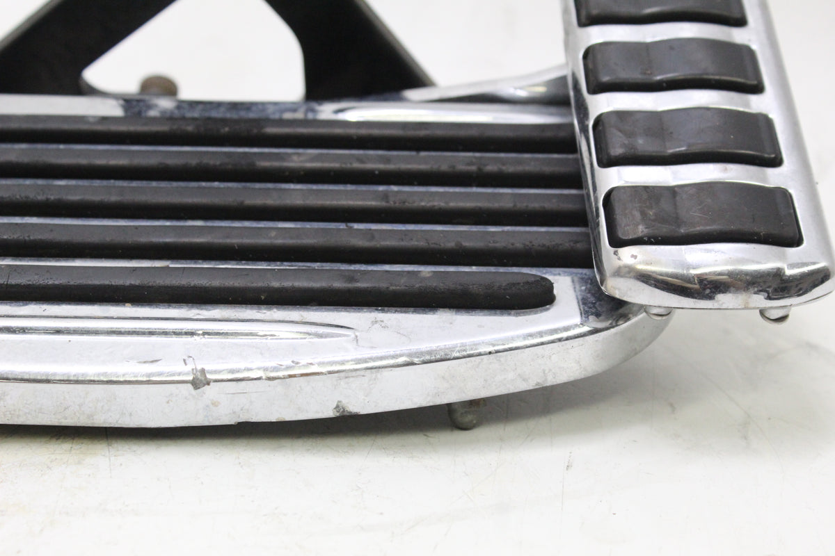 2005 KAWASAKI VULCAN 1500 VN1500 Right Floorboard Brake Pedal Bracket