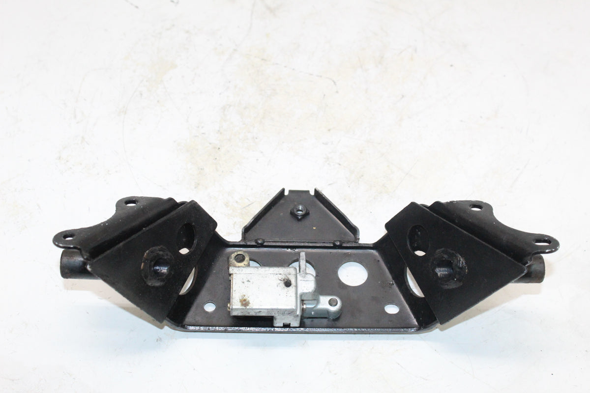 2002 Yamaha Zuma 50 YW50 OEM FRONT SEAT MOUNTING BRACKET MOUNT
