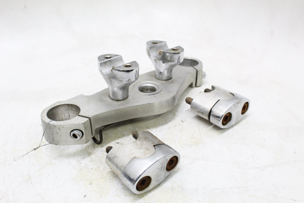 2005 KAWASAKI VULCAN 1500 VN1500 Upper Triple Tree Handlebar Risers
