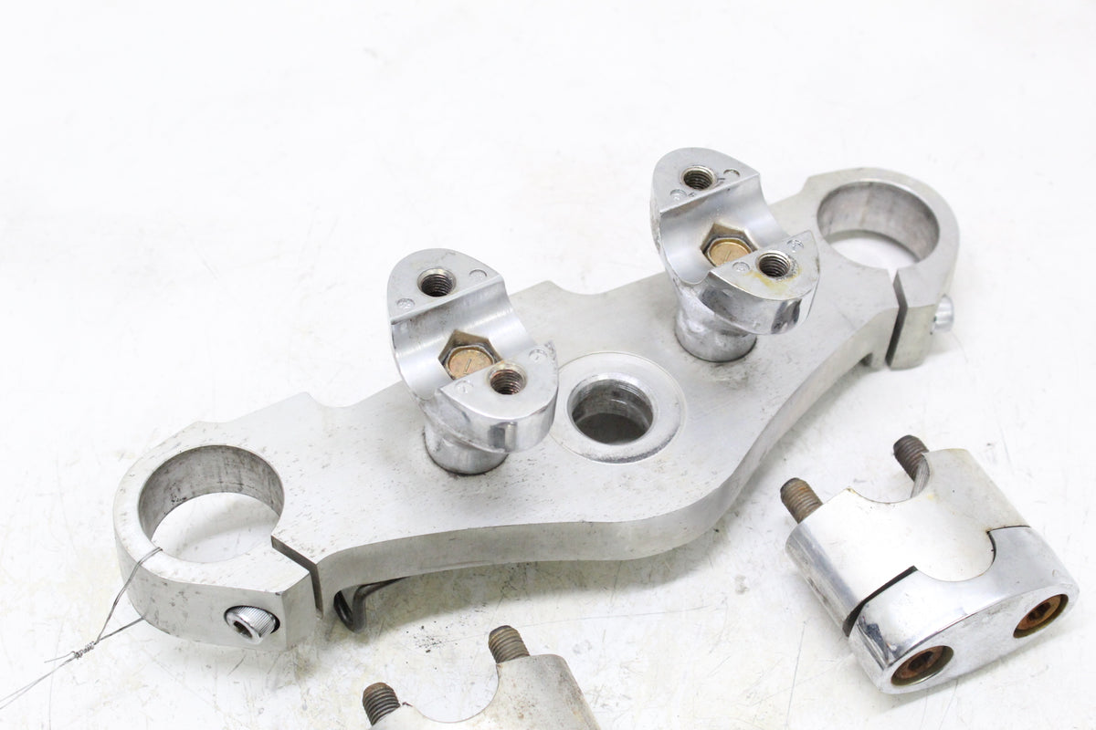 2005 KAWASAKI VULCAN 1500 VN1500 Upper Triple Tree Handlebar Risers