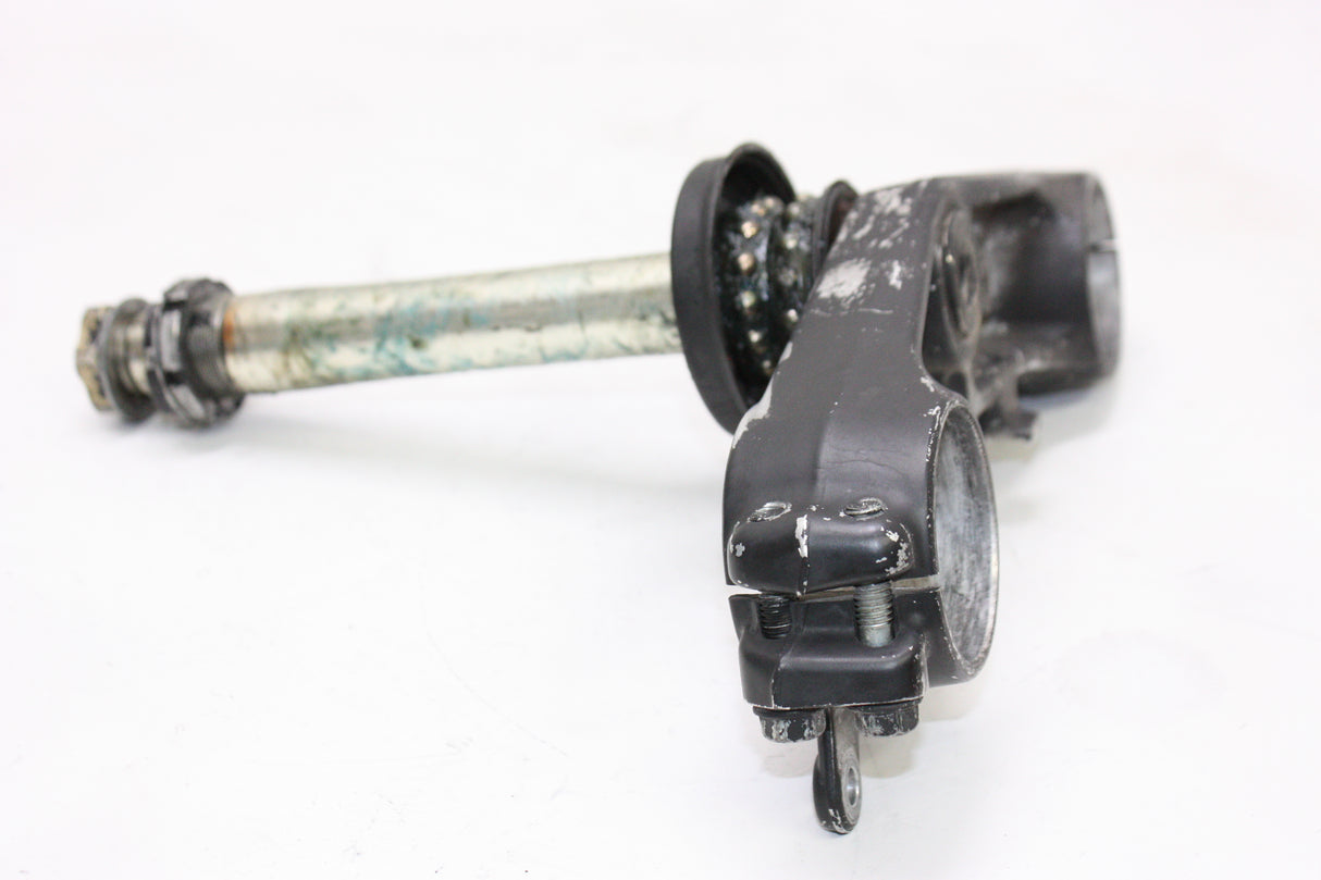 2005 Suzuki GSXR600 OEM FRONT FORKS CLAMP LOWER TRIPLE TREE STEM