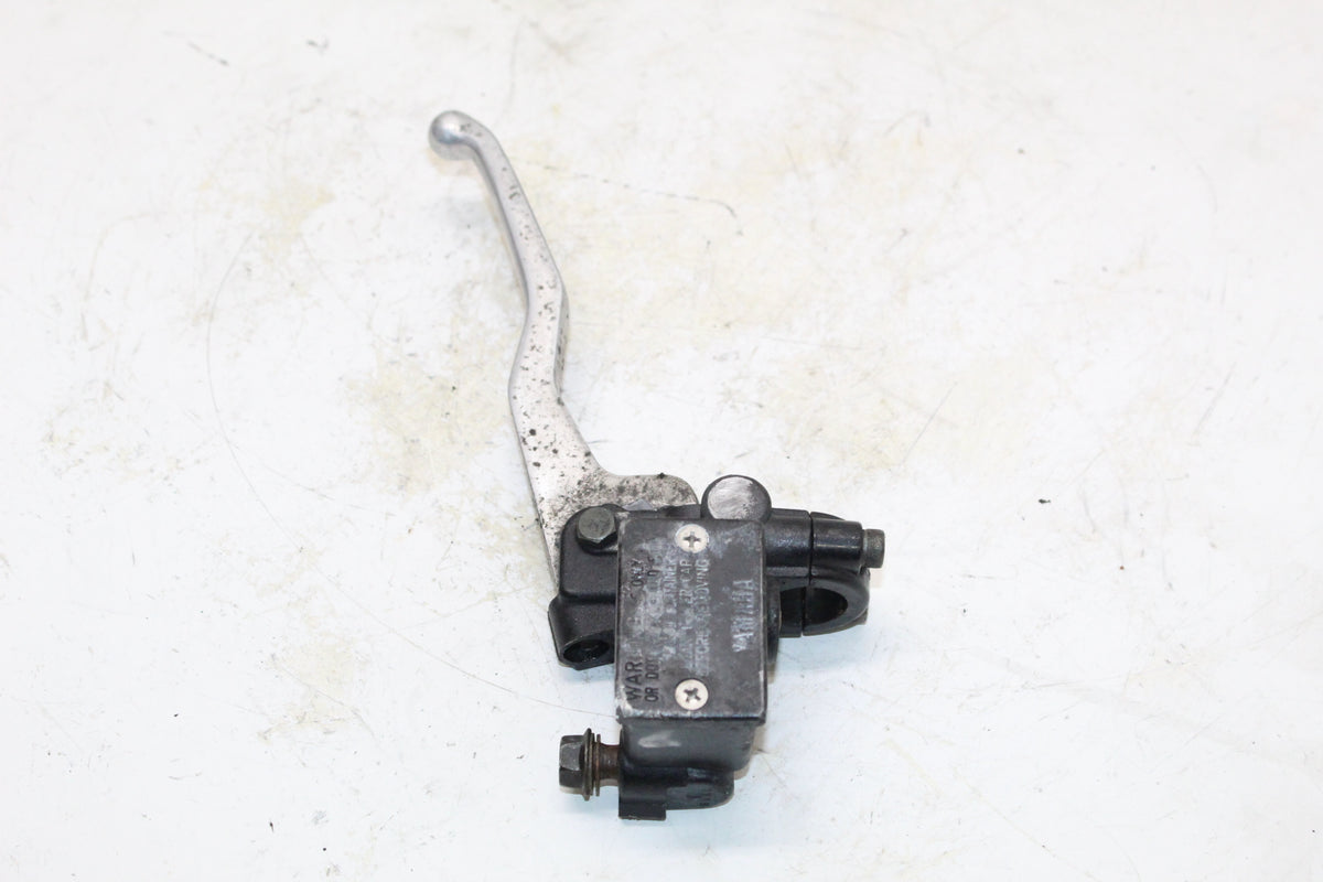 2002 Yamaha Zuma 50 YW50 OEM FRONT BRAKE MASTER CYLINDER W/ LEVER