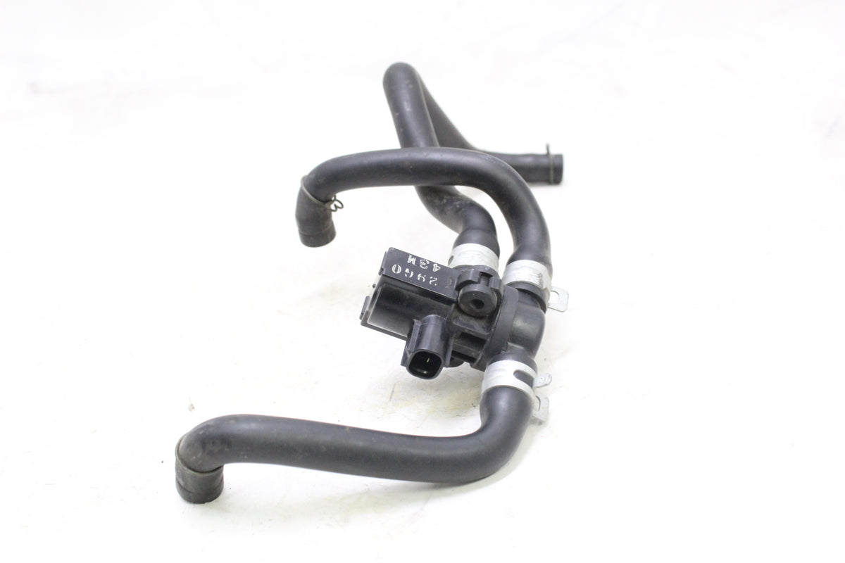 2004 SUZUKI GSXR600 OEM SECONDARY AIR PAIR VALVE SOLENOID W HOSES