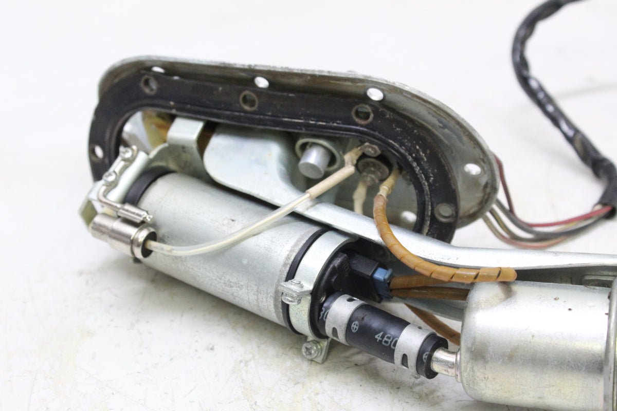 2005 KAWASAKI VULCAN 1500 VN1500 OEM Fuel Pump Assembly 49040-1071