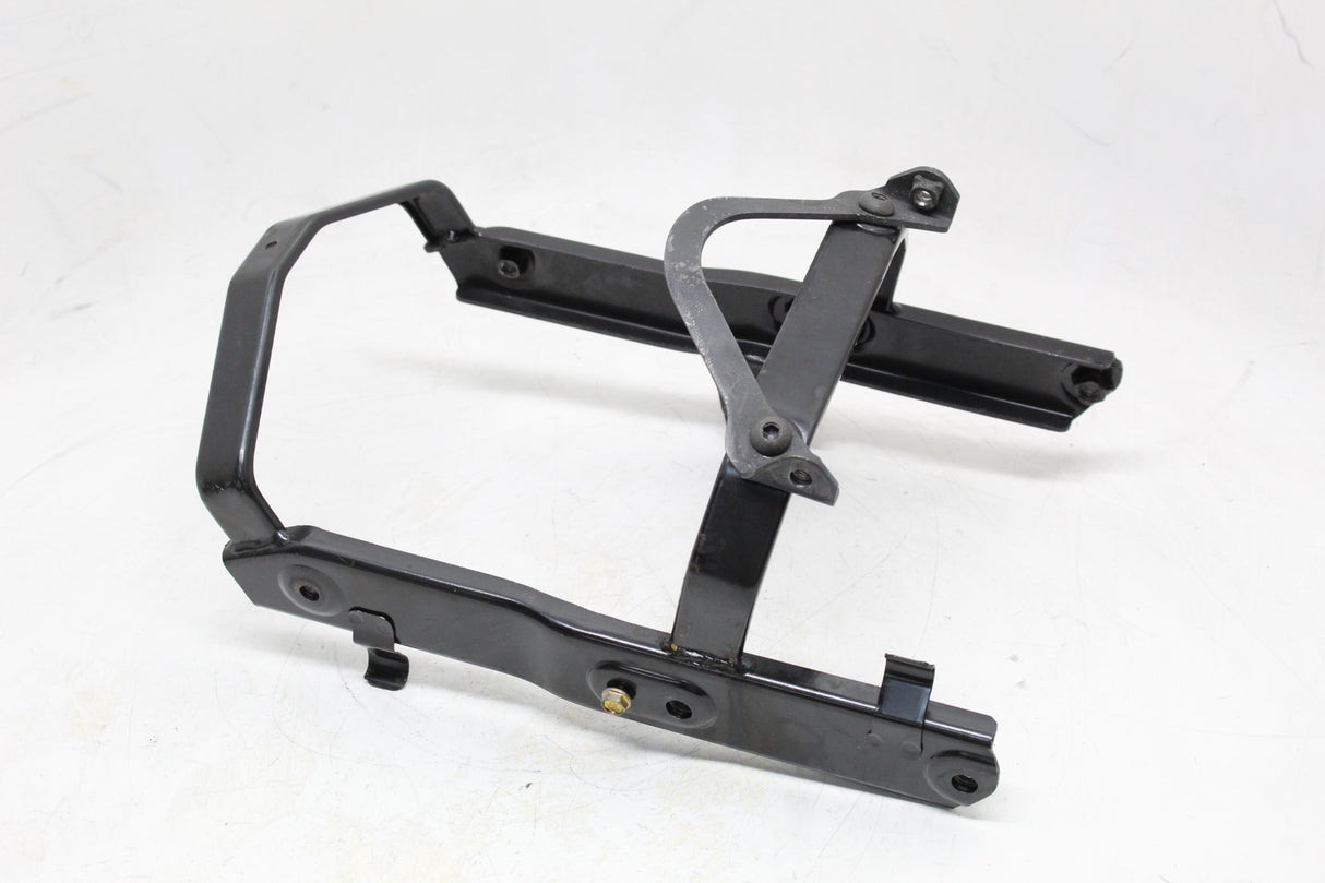 2005 Honda VTX1300S VTX1300 OEM REAR BACK FENDER MOUNT BRACKET