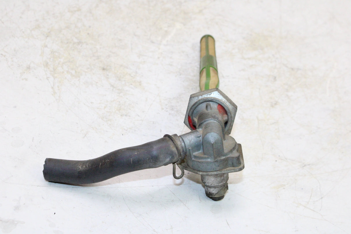 1995 Honda Shadow VLX 600 VT600C OEM FUEL GAS TANK PETCOCK SHUT ON OFF VALVE