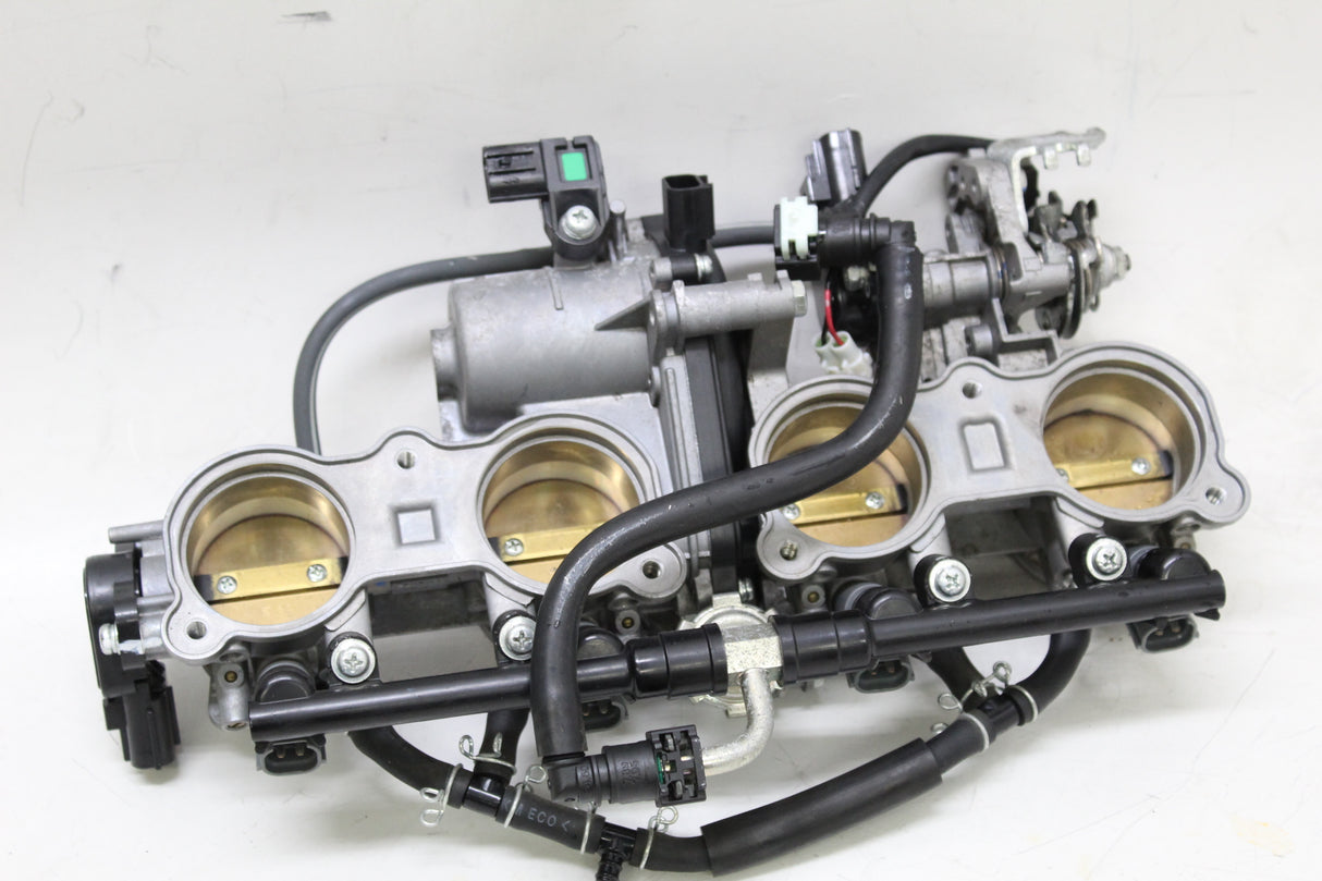 2017 Yamaha FZ10 OEM MAIN FUEL INJECTORS / THROTTLE BODIES