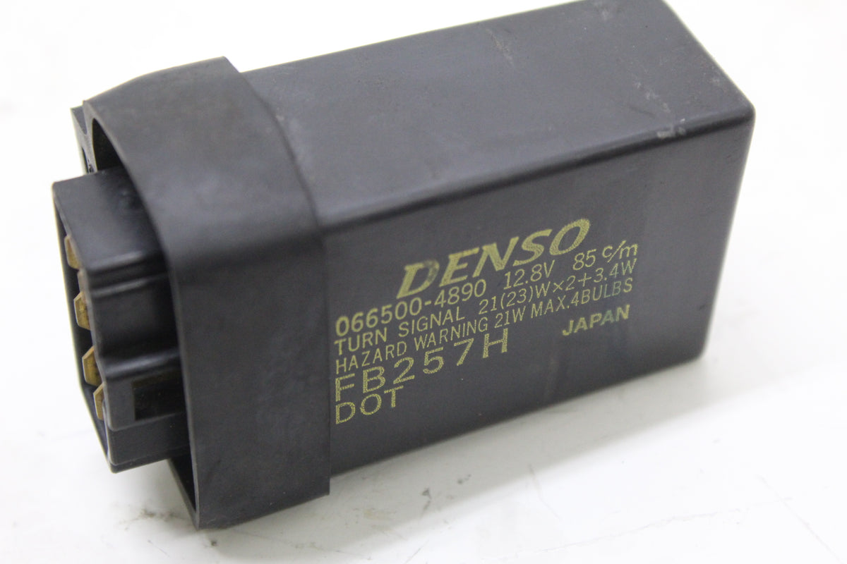 2005 KAWASAKI VULCAN 1500 VN1500 OEM Turn Signal Flasher Relay