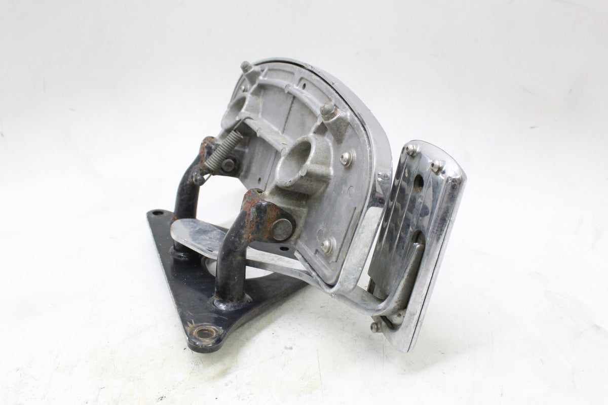 2005 KAWASAKI VULCAN 1500 VN1500 Right Floorboard Brake Pedal Bracket