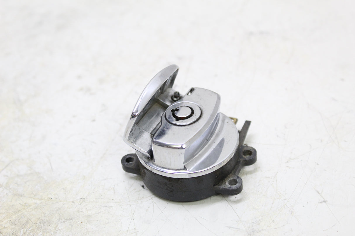 2000 Harley-Davidson Softail Deuce FXSTD OEM IGNITION SWITCH !NO KEY!