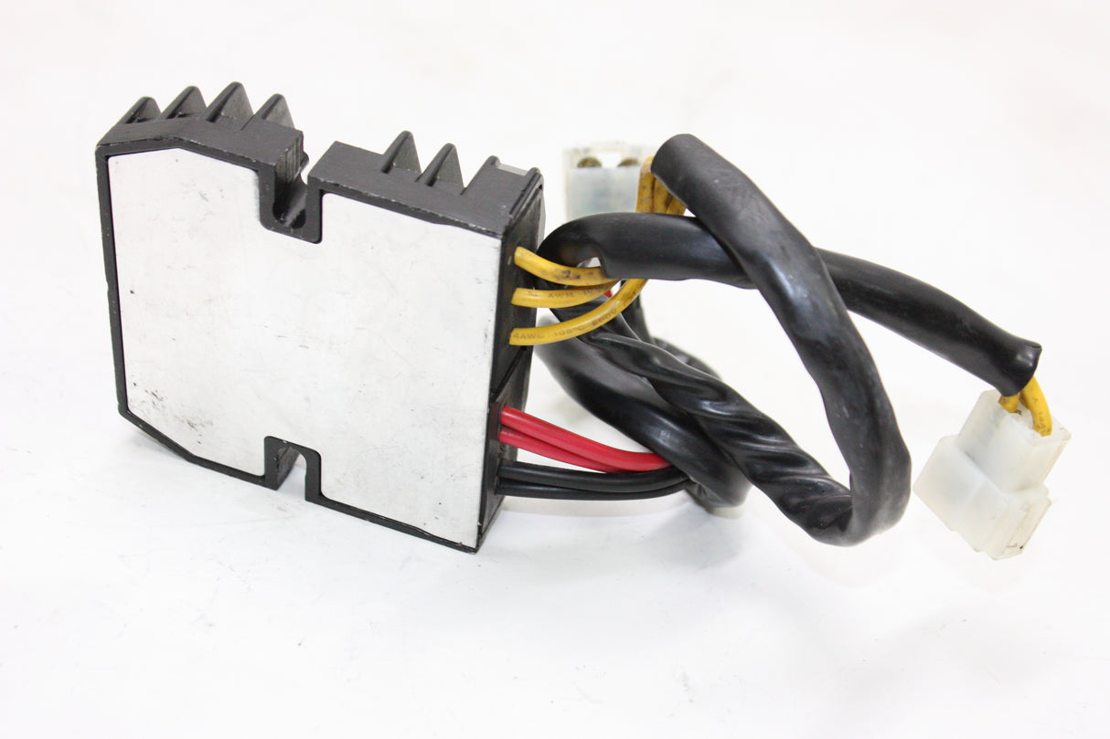 2004 Triumph Daytona 600 OEM RECTIFIER VOLTAGE REGULATOR