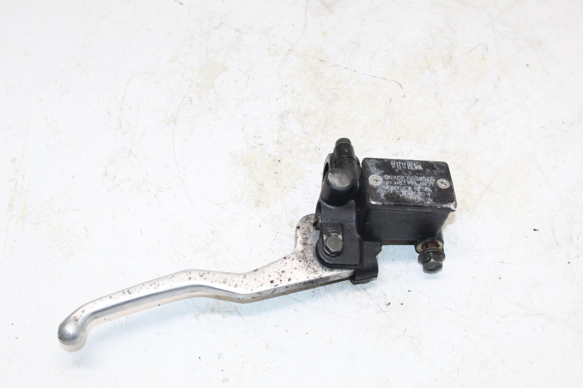 2002 Yamaha Zuma 50 YW50 OEM FRONT BRAKE MASTER CYLINDER W/ LEVER