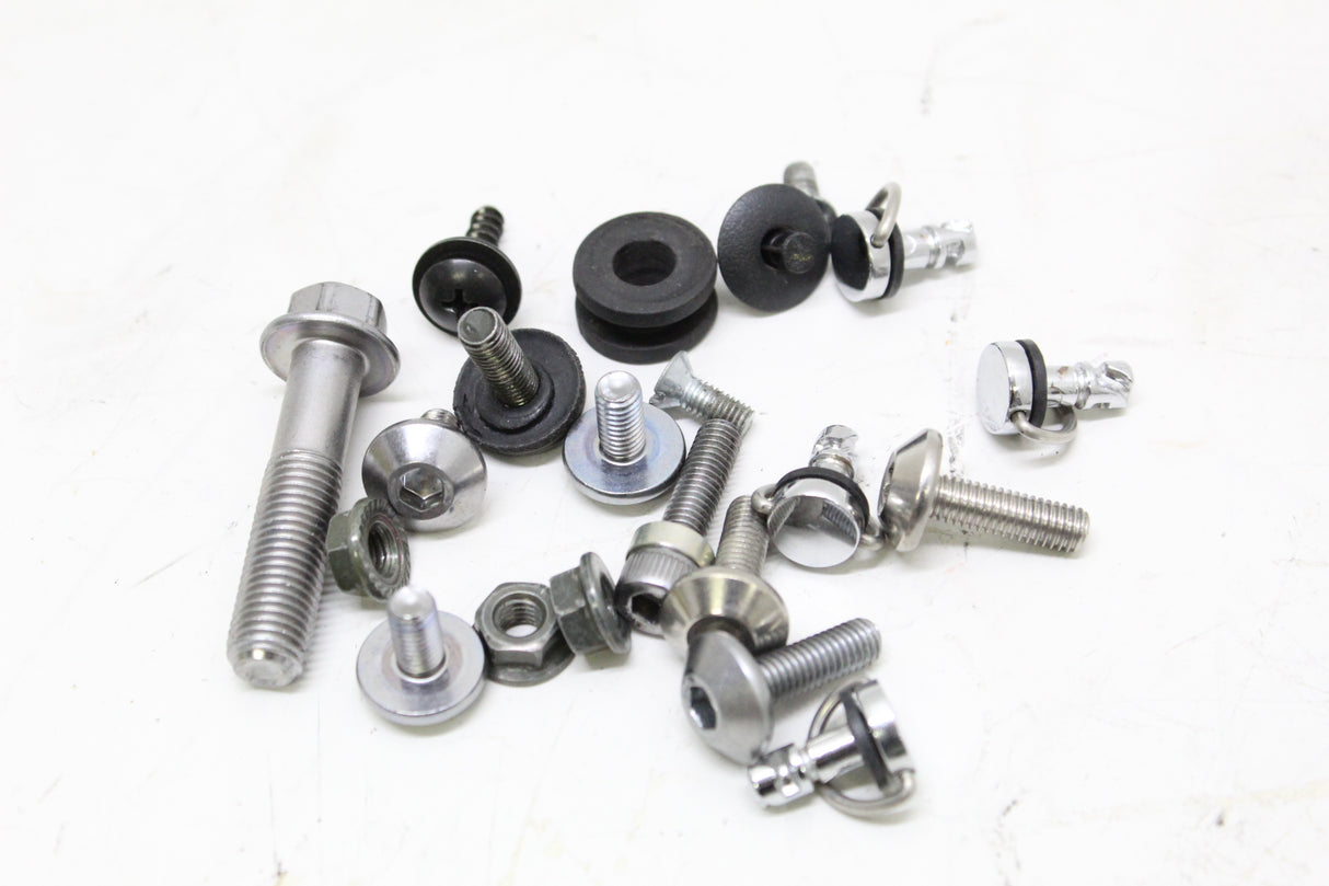 2004 Yamaha YZF R1 04-06 OEM BOLTS HARDWARE SCREWS SET