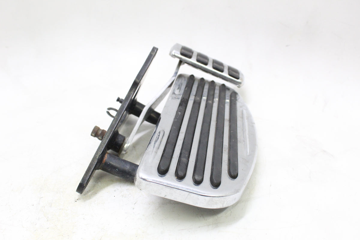 2005 KAWASAKI VULCAN 1500 VN1500 Right Floorboard Brake Pedal Bracket