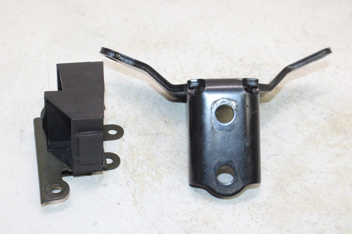 2005 Yamaha Road Star XV1700 OEM ENGINE MOTOR MOUNT BRACKETS PAIR