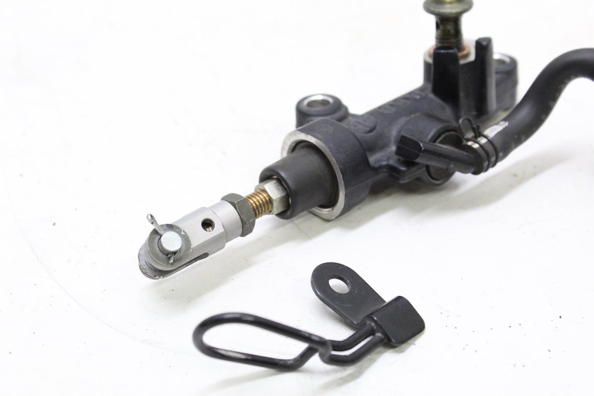 2004 Yamaha YZF R1 04-06 OEM REAR BACK BRAKE MASTER CYLINDER W RESERVOIR