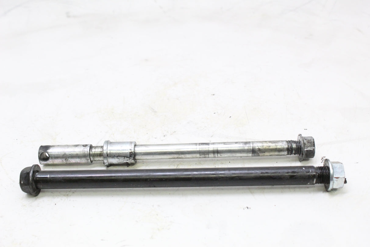 1992 KAWASAKI NINJA 600 ZX600 OEM SWINGARM PIVOT SHAFT REAR AXLE SET