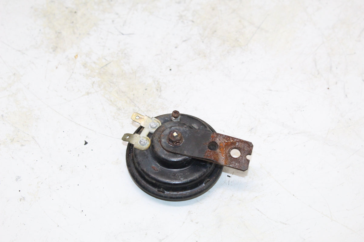 2002 Yamaha Zuma 50 YW50 OEM Horn With Mounting Bracket
