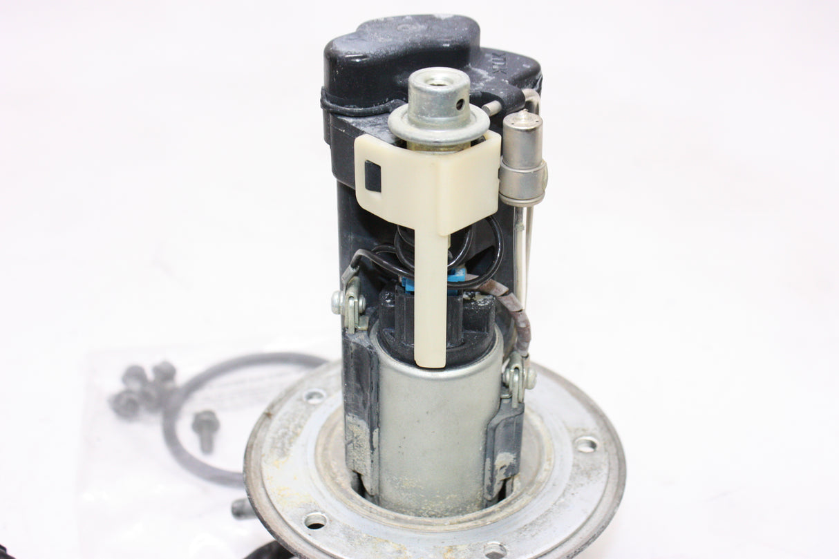 2005 Suzuki GSXR600 OEM FUEL PUMP GAS PETROL SENDER UNIT