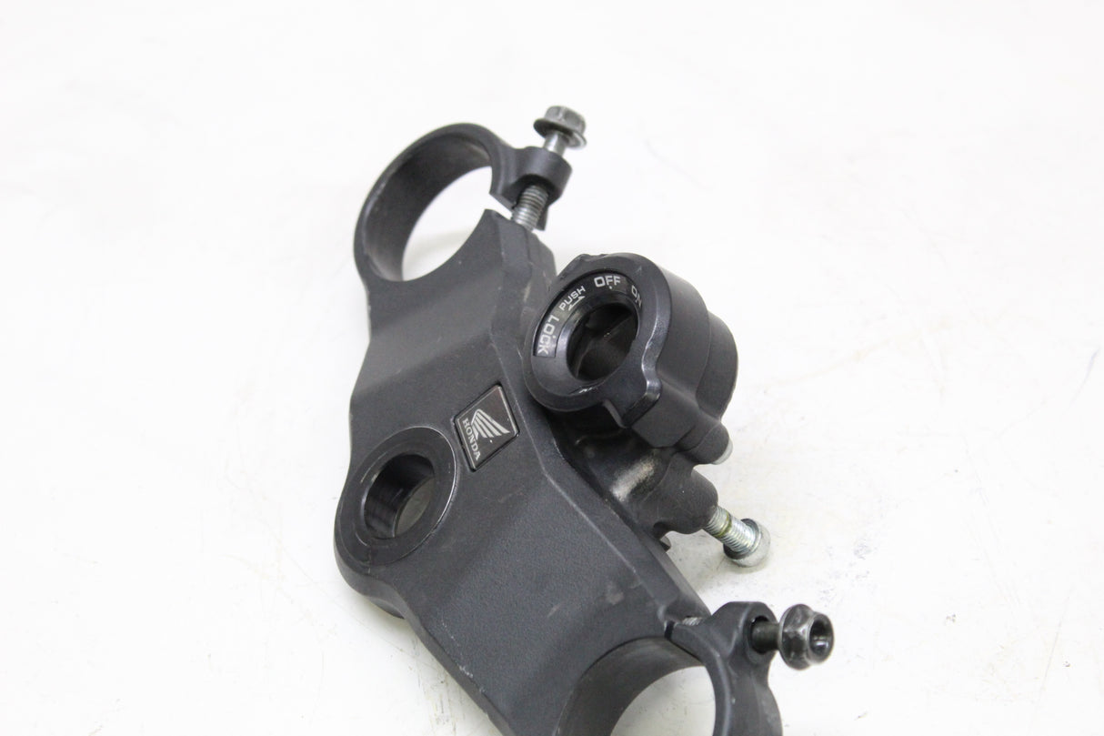 2006 Honda CBR600RR OEM FORKS UPPER TRIPLE TREE CLAMP