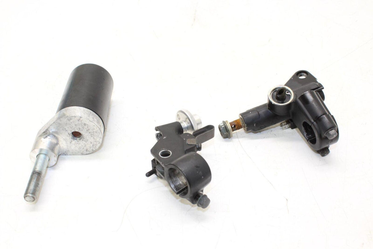 01-03 Suzuki Gsxr600 Front Brake Master Cylinder W/ Clutch Master W/ Frame Slide - Suzuki - Gold River Motorsports