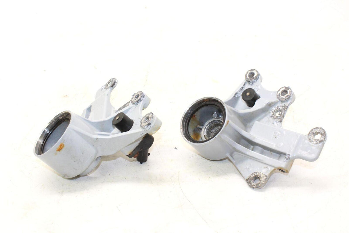 2008 Piaggio Mp3 400 Rear Brake Caliper Hanger Back Mounting Bracket Oem - Gold River Motorsports