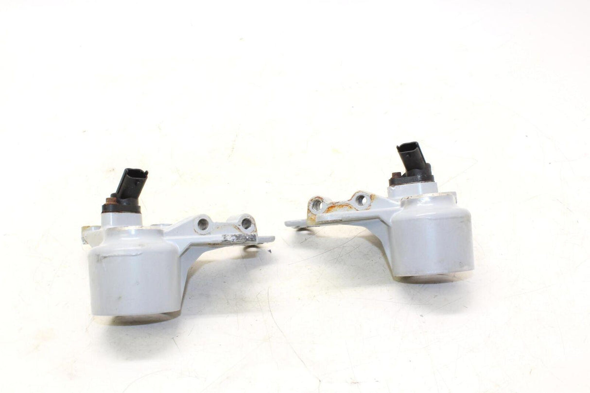 2008 Piaggio Mp3 400 Rear Brake Caliper Hanger Back Mounting Bracket Oem - Gold River Motorsports