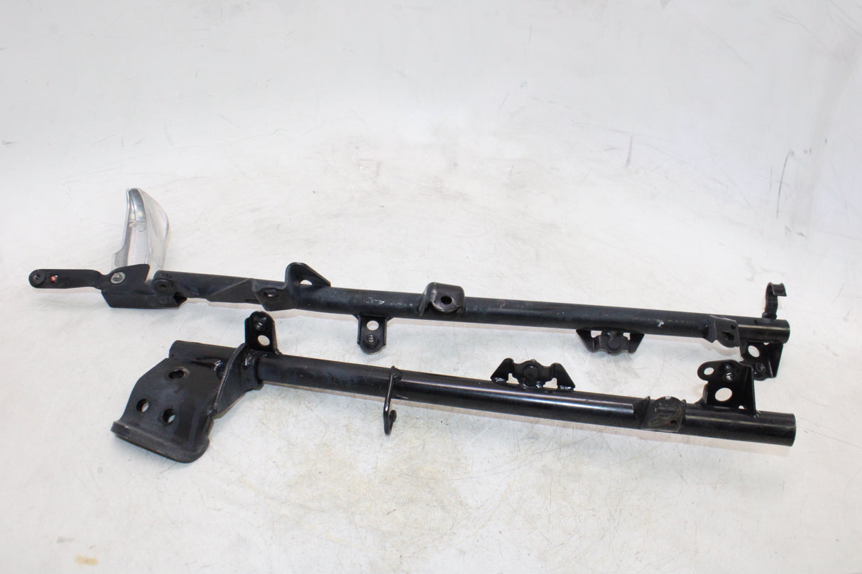2010 Honda Elite 110 NHX110 OEM RIGHT REAR BACK PASSENGER PEG W BRACKET PAIR