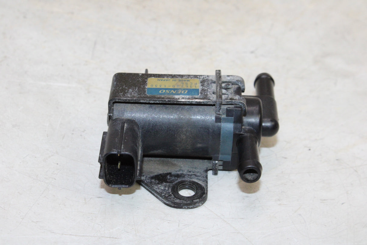 2000 Honda CBR900RR OEM AIR VALVE SOLENOID TOP ENGINE SWITCH SENSOR