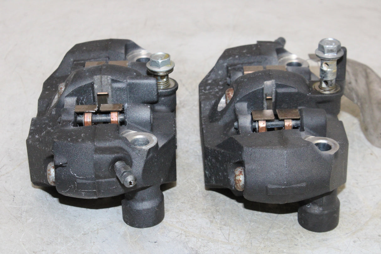 2007 Suzuki GSXR600 OEM RIGHT LEFT FRONT BRAKE CALIPER SET PAIR CALIPERS