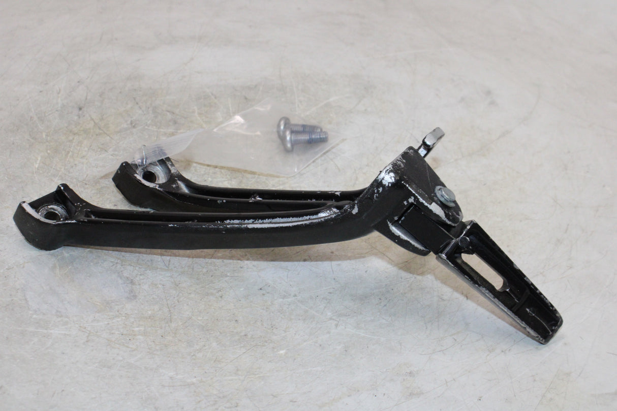 2007 Suzuki GSXR600 OEM RIGHT REAR BACK PASSENGER PEG