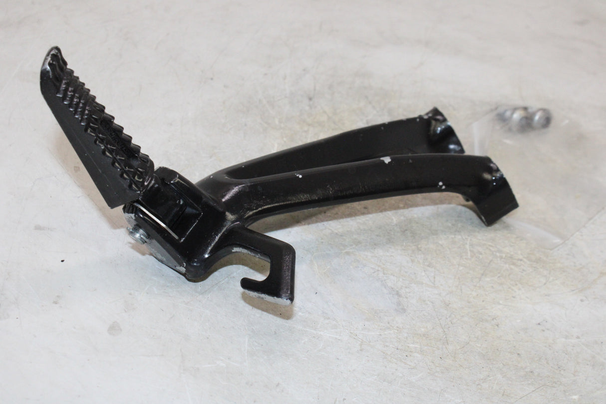 2007 Suzuki GSXR600 OEM LEFT REAR BACK PASSENGER PEG