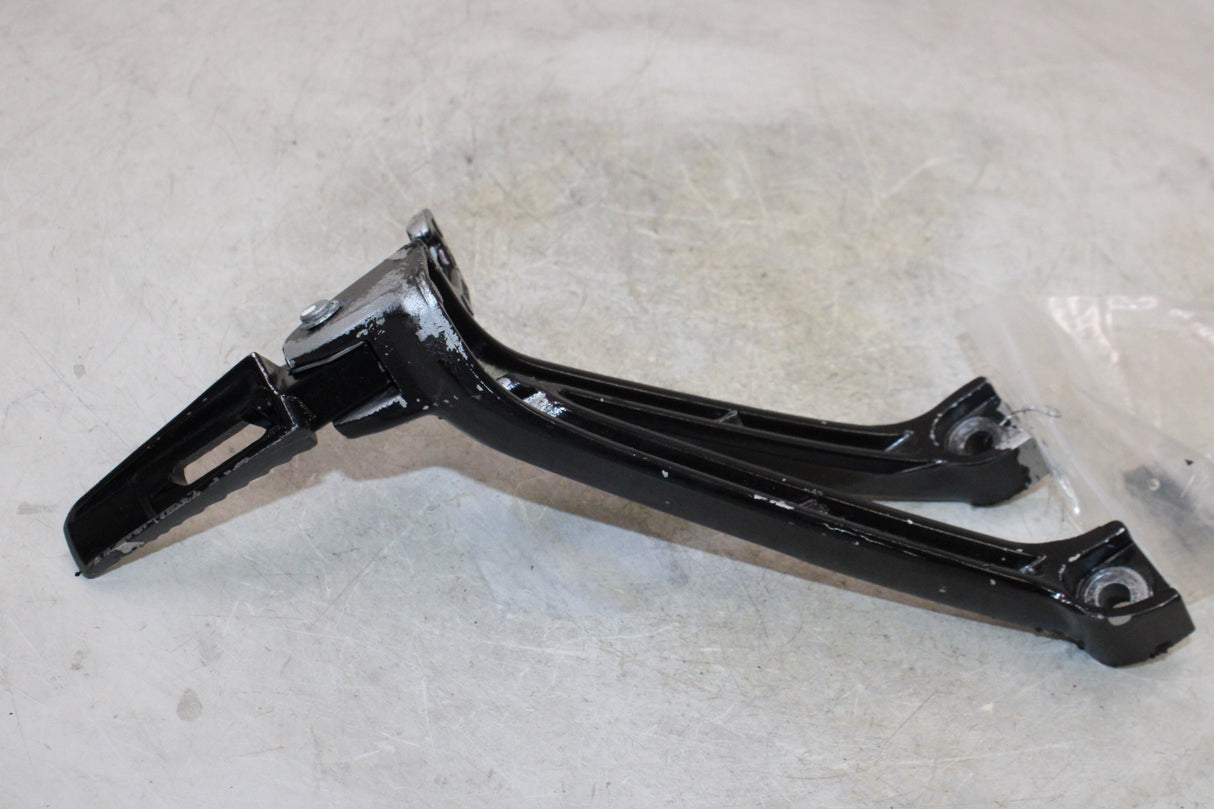 2007 Suzuki GSXR600 OEM LEFT REAR BACK PASSENGER PEG