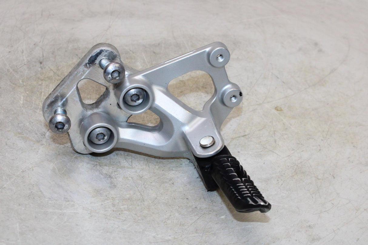 2007 Suzuki GSXR600 OEM LEFT REARSET REAR SET DRIVER FOOT PEG REST STOP