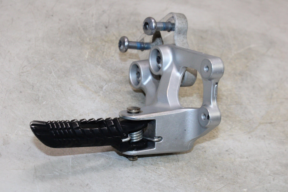 2007 Suzuki GSXR600 OEM LEFT REARSET REAR SET DRIVER FOOT PEG REST STOP