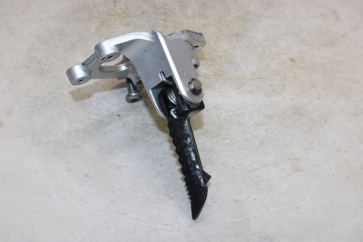2007 Suzuki GSXR600 OEM LEFT REARSET REAR SET DRIVER FOOT PEG REST STOP