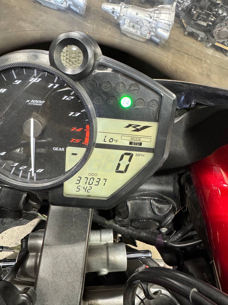 2009 Yamaha YZF R1 OEM SPEEDO TACH GAUGES DISPLAY CLUSTER SPEEDOMETER TACHOMETER