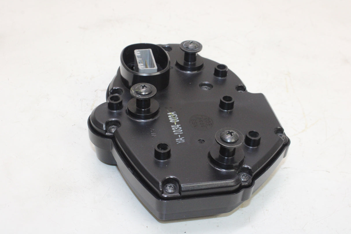 2009 Yamaha YZF R1 OEM SPEEDO TACH GAUGES DISPLAY CLUSTER SPEEDOMETER TACHOMETER