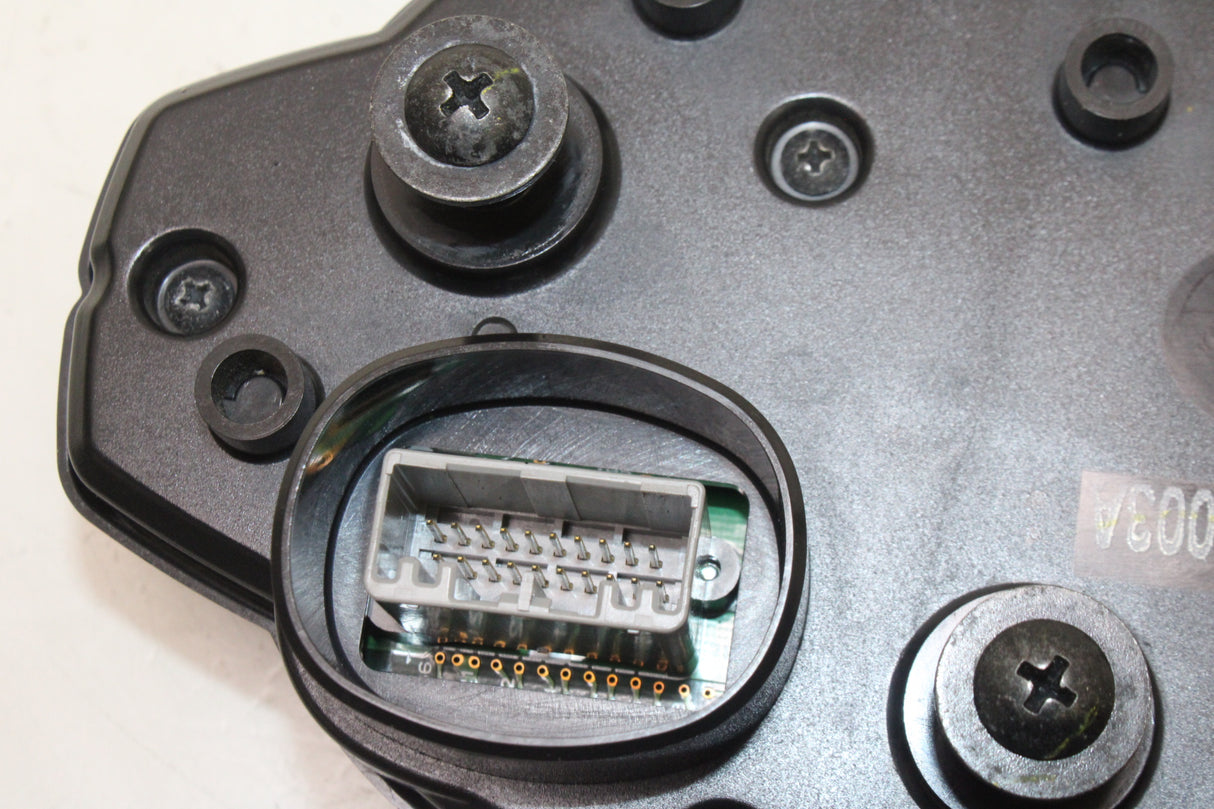 2009 Yamaha YZF R1 OEM SPEEDO TACH GAUGES DISPLAY CLUSTER SPEEDOMETER TACHOMETER