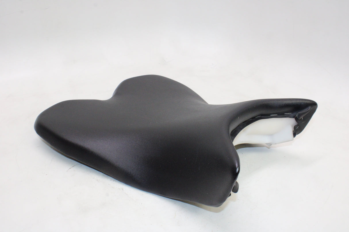 2009 Yamaha YZF R1 OEM FRONT DRIVERS SEAT PAD SADDLE PILLION