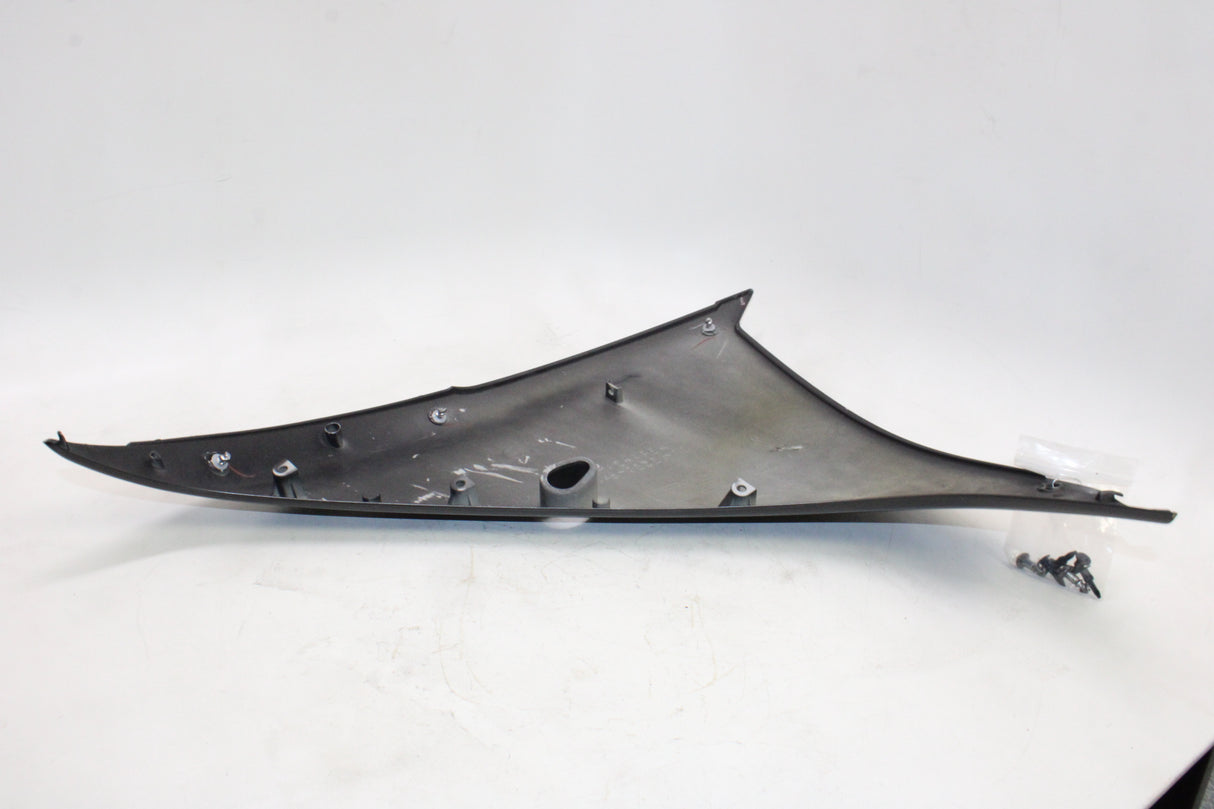 2009 Yamaha YZF R1 OEM RIGHT LOWER MID UPPER SIDE FAIRING COWL