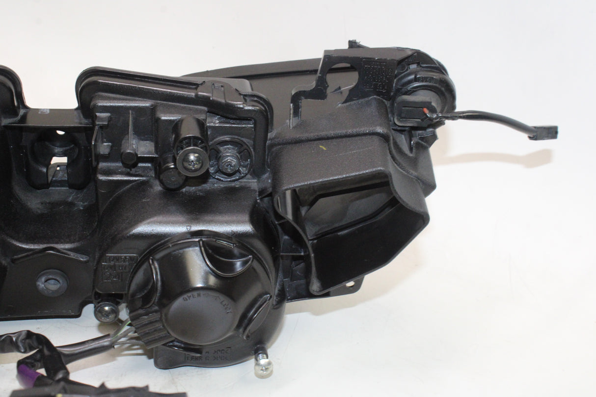 2009 Yamaha YZF R1 OEM FRONT HEADLIGHT HEAD LIGHT LAMP