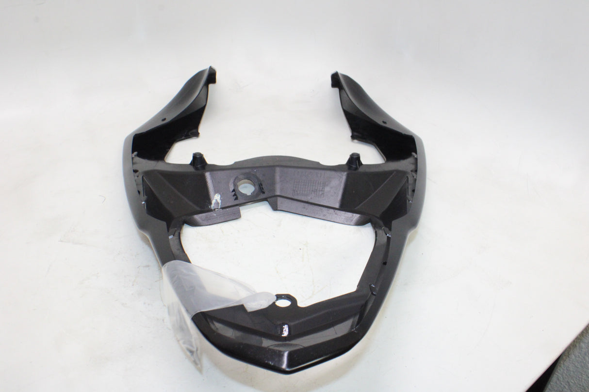 2009 Yamaha YZF R1 OEM CENTER REAR BACK TAIL FAIRING COWL