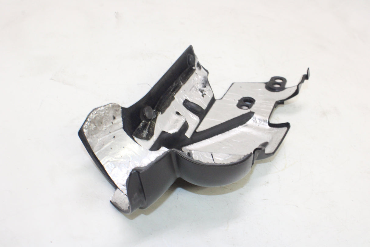 2009 Yamaha YZF R1 OEM RIGHT MUFFLER EXHAUST PIPE COVER HEAT SHIELD GUARD