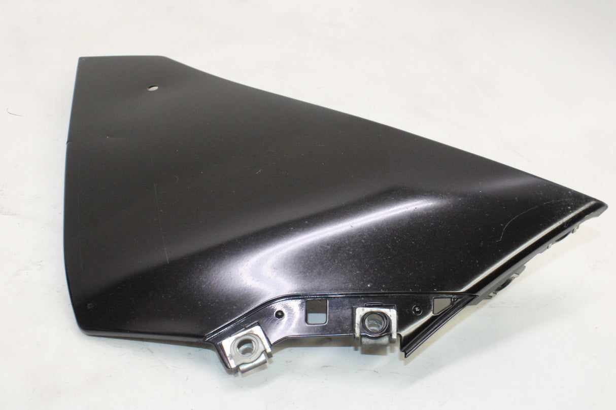 2009 Yamaha YZF R1 OEM LEFT LOWER BOTTOM BELLY FAIRING COWL
