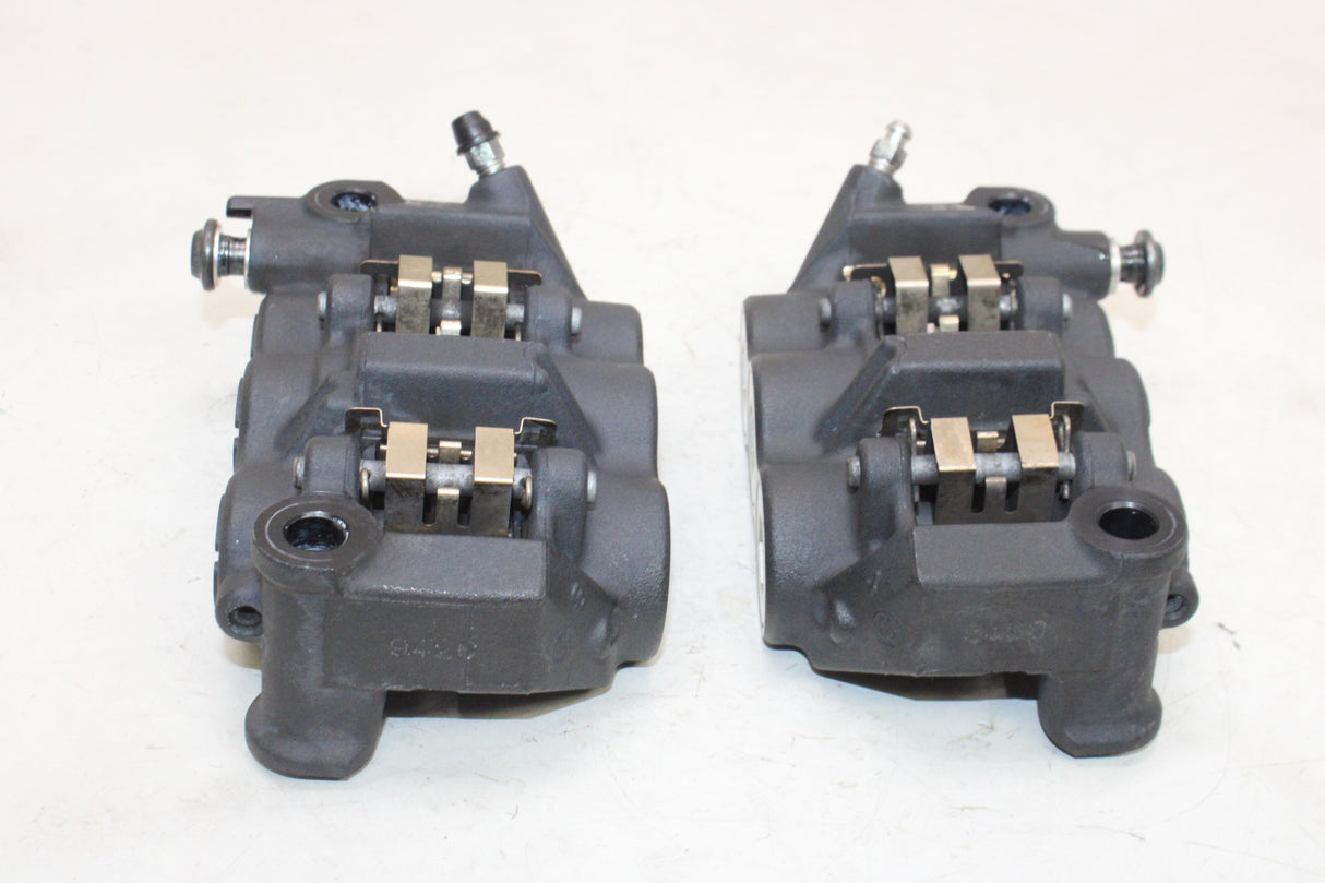 2009 Yamaha YZF R1 OEM RIGHT LEFT FRONT BRAKE CALIPER SET PAIR CALIPERS