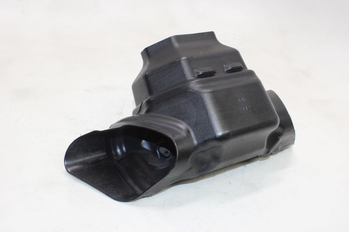 2009 Yamaha YZF R1 OEM CENTER AIR INTAKE DUCT