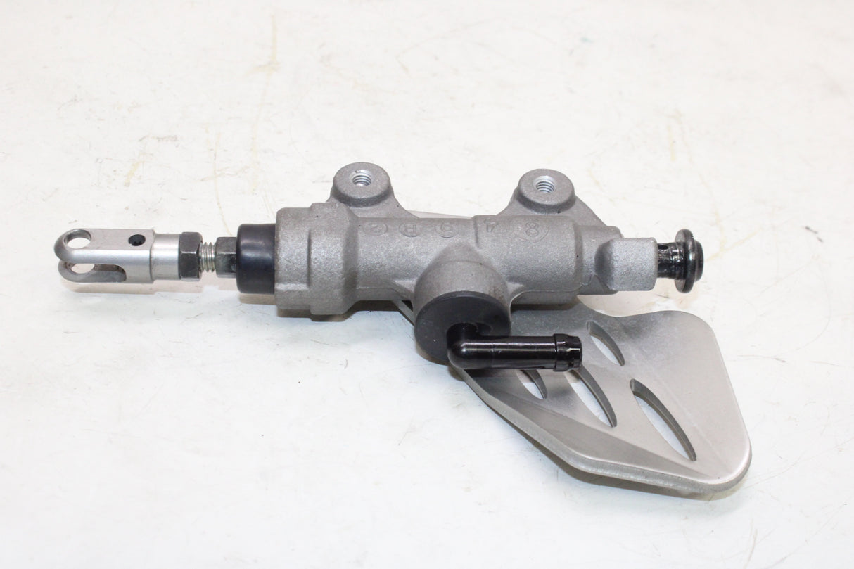2009 Yamaha YZF R1 OEM REAR BACK BRAKE MASTER CYLINDER W COVER